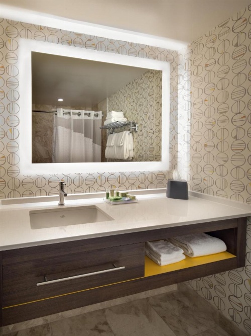 Holiday Inn Montreal Longueuil image 7